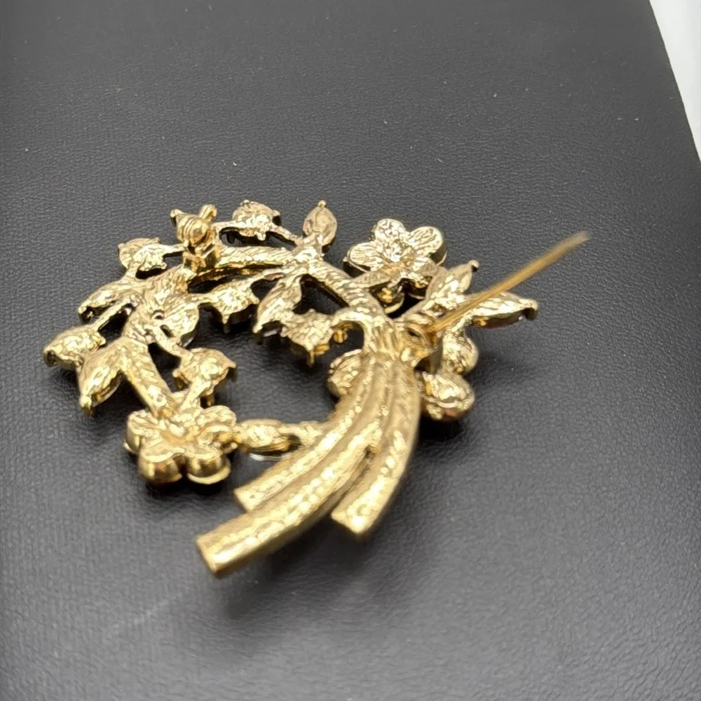 Beautiful red rhinestone statement brooch and complimentary hair barrettes